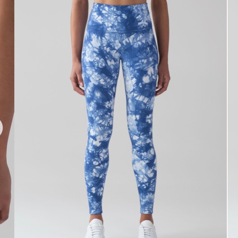 Lululemon Blue Shibori Wunder Under